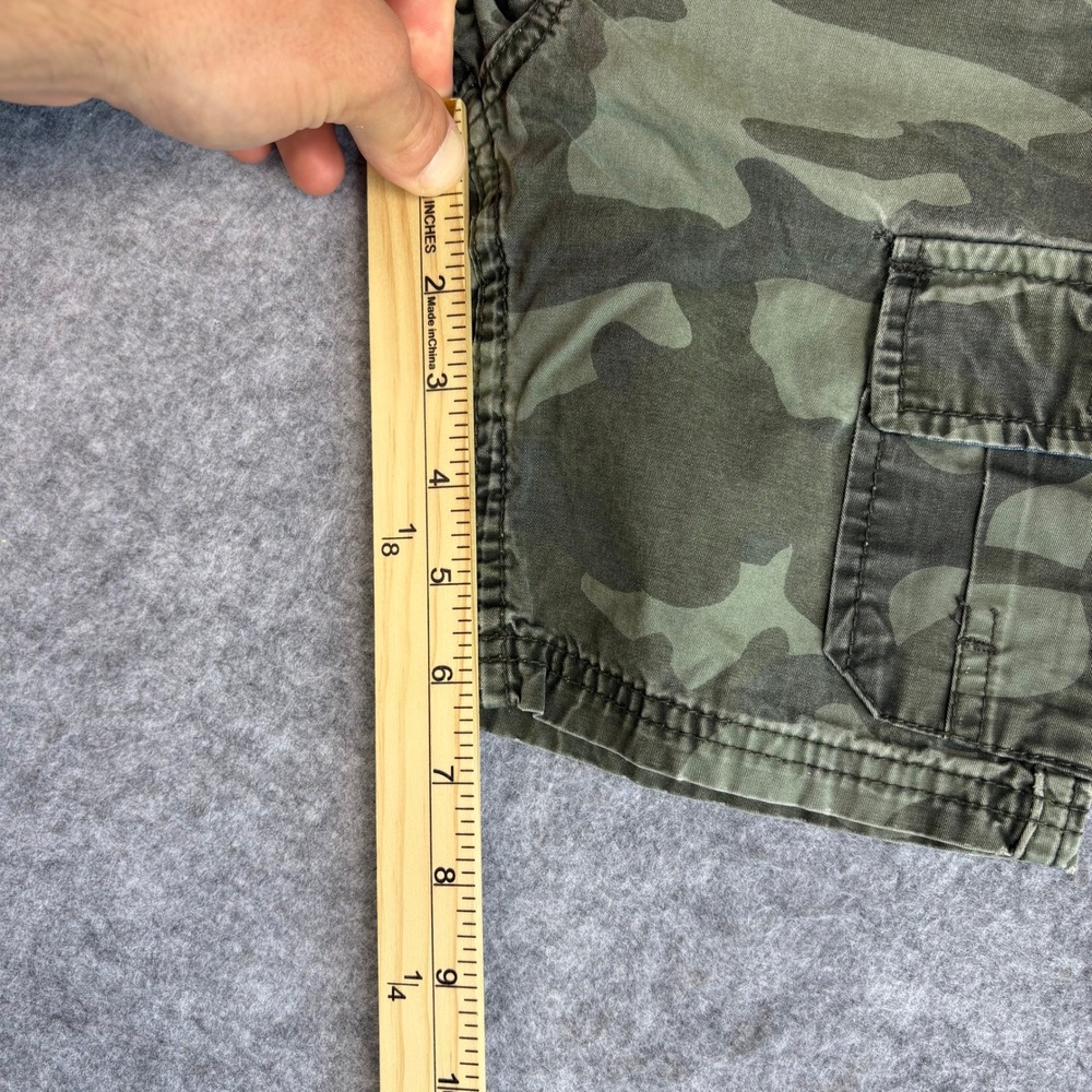 Levis Boys Camo Cargo Shorts Green Camouflage Adjustable Waist Size 4 Regular - Picture 8 of 8